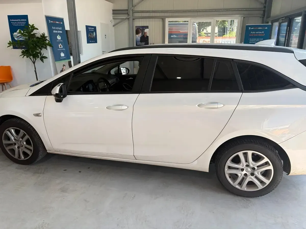 Gebraucht Opel Astra 110 PS (80 kW) 2017 Weiß Kombi