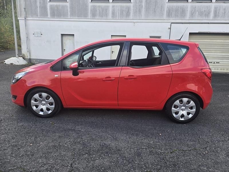 Rot Gebraucht 2014 Opel Meriva Edition Van / Kleinbus | 3.950 € (Superpreis) - Bild 1/4