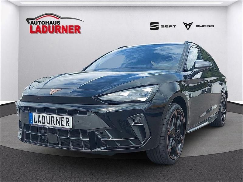 Grau Neu 2025 Cupra Terramar SUV | 45.790 € (Teuer) - Bild 1/4