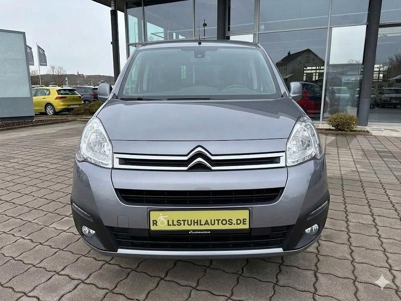 Gebraucht Citroën Berlingo SELECTION 110 PS (80 kW) 2018 Silber Van / Kleinbus