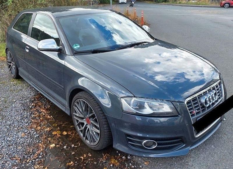 Grau Gebraucht 2008 Audi S3 Sport Limousine | 10.000 € (Teuer) - Bild 1/4