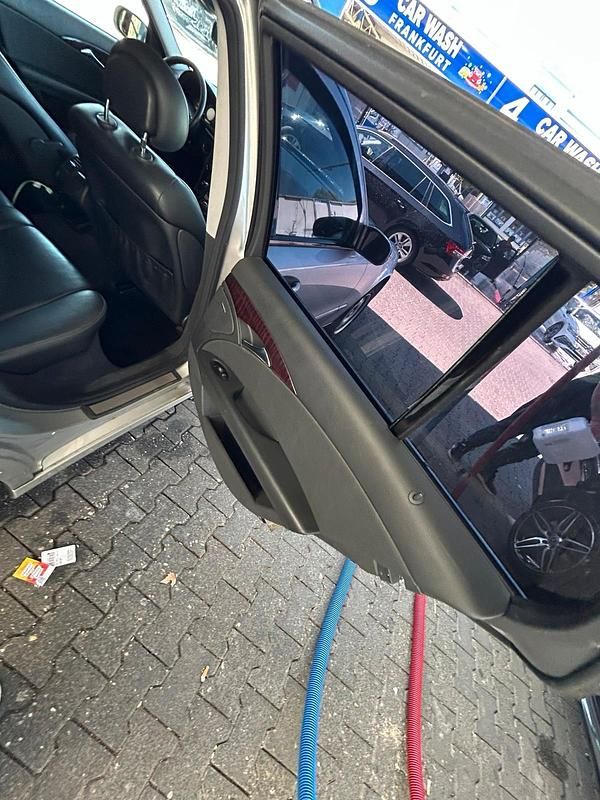 Gebraucht Mercedes E220 150 PS (110 kW) 2005 Silber Kombi