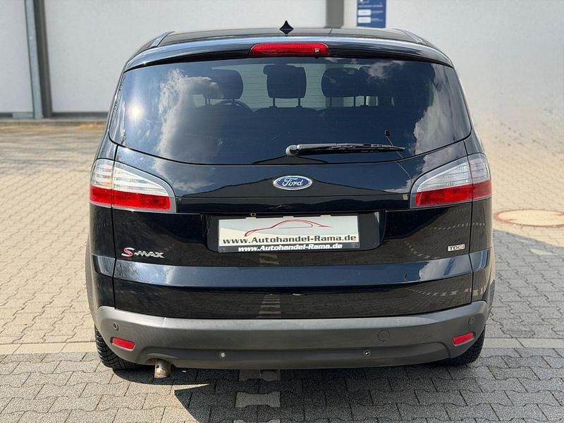 Gebraucht Ford S-MAX Titanium 131 PS (96 kW) 2008 Schwarz Van / Kleinbus
