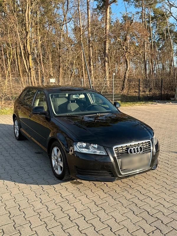 Gebraucht Audi A3 125 PS (91 kW) 2010 Schwarz Kleinwagen
