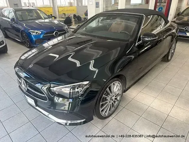 Gebraucht Mercedes E400 AMG 330 PS (242 kW) 2022 Grün Cabrio