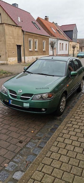 Grün Gebraucht 2004 Nissan Almera Acenta Limousine | 1.200 € (Fairer Preis) - Bild 1/4
