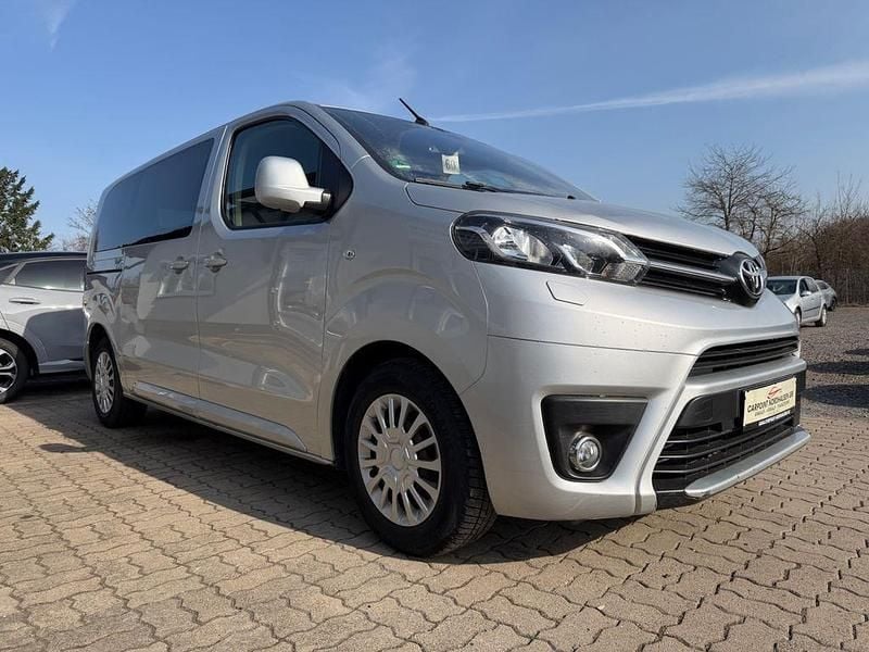 Gebraucht Toyota Proace Verso 116 PS (85 kW) 2018 Silber Kombi