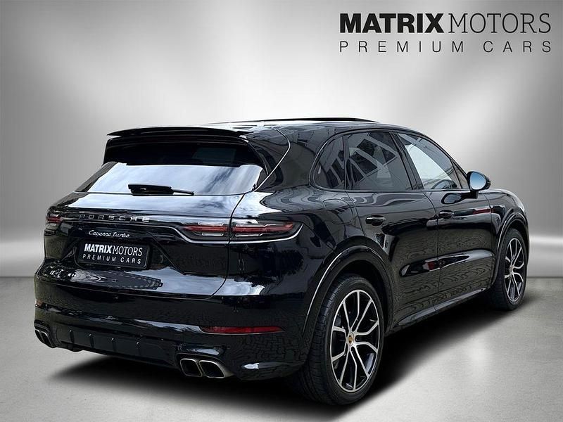 Gebraucht Porsche Cayenne Turbo Chrono 549 PS (403 kW) 2018 Schwarz SUV