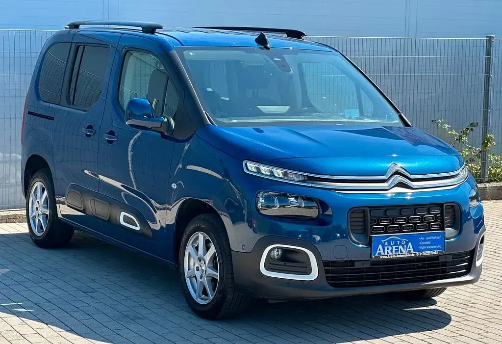 Gebraucht Citroën Berlingo 131 PS (96 kW) 2020 Blau Van / Kleinbus