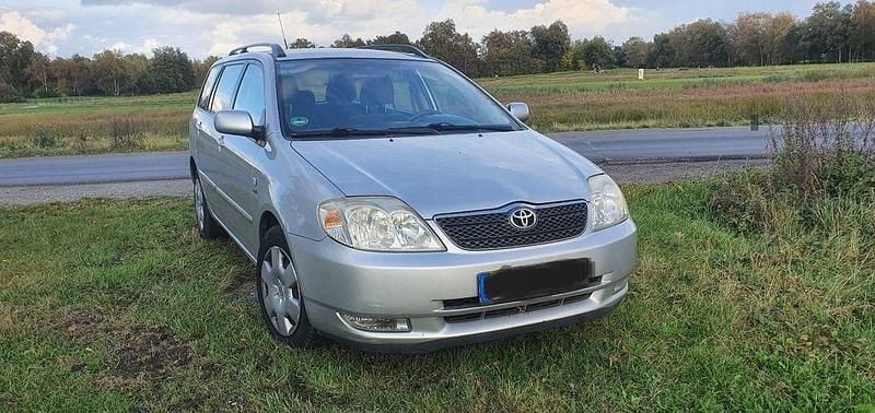 Silber Gebraucht 2002 Toyota Corolla Kombi | 2.980 € (Guter Preis) - Bild 1/4