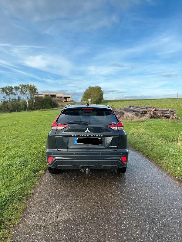 Gebraucht Mitsubishi Eclipse Cross Plus 188 PS (138 kW) 2022 Schwarz SUV