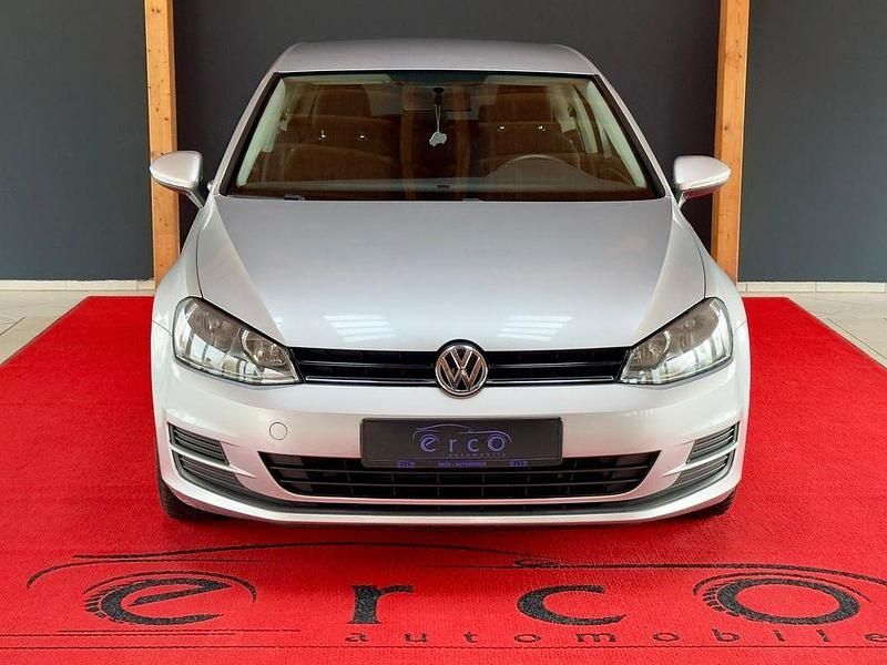 Second-hand VW Golf VII Trendline 86 CP (63 kW) 2015 Argintiu Hatchback