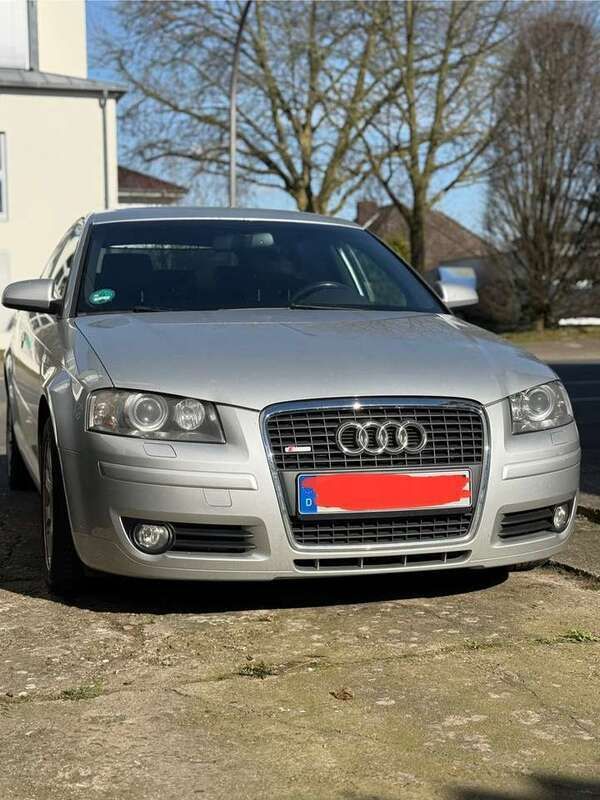 Silber Gebraucht 2009 Audi A3 S-Line Kleinwagen | 4.200 € (Guter Preis) - Bild 1/4