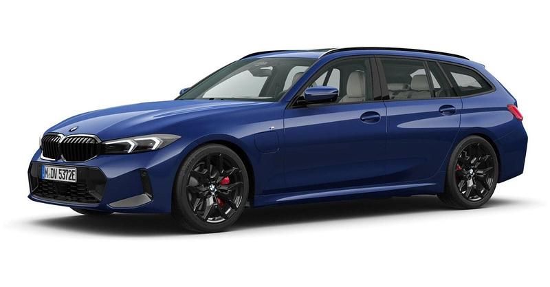 Blau Gebraucht 2025 BMW 330e Comfort Edition Kombi | 53.417 € (Fairer Preis) - Bild 1/4