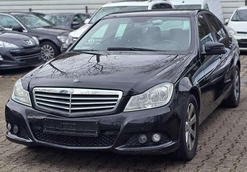 Gebraucht Mercedes C180 120 PS (88 kW) 2012 Schwarz  unilack Limousine