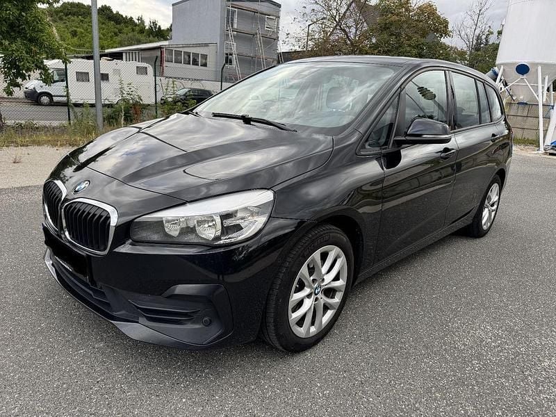 Schwarz Gebraucht 2019 BMW 218 Gran Tourer Advantage Van / Kleinbus | 11.400 € (Guter Preis) - Bild 1/4