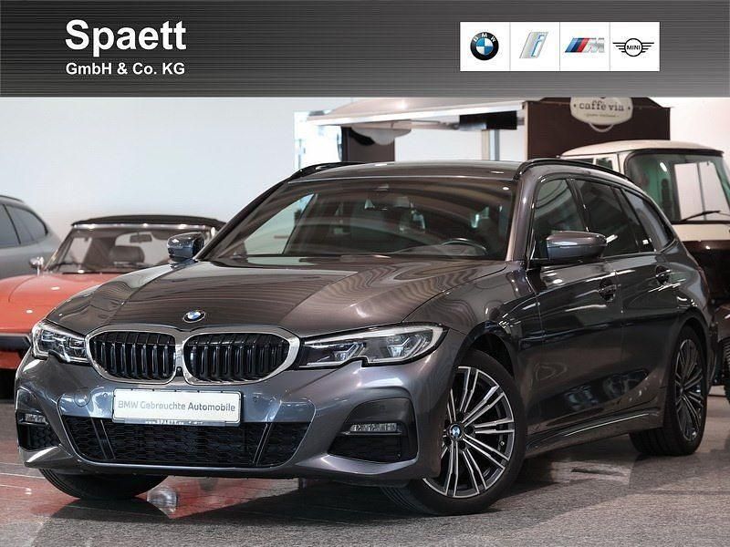 Mineralgrau metallic Gebraucht 2021 BMW 320 M Sport Kombi | 31.500 € (Fairer Preis) - Bild 1/4