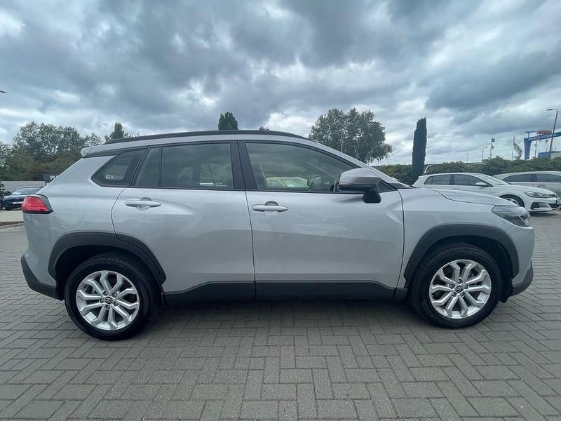 Gebraucht Toyota Corolla Cross 98 PS (72 kW) 2024 Silber SUV