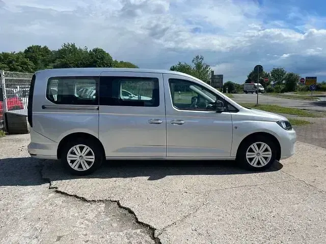 Gebraucht VW Caddy 102 PS (75 kW) 2021 Silber Van / Kleinbus