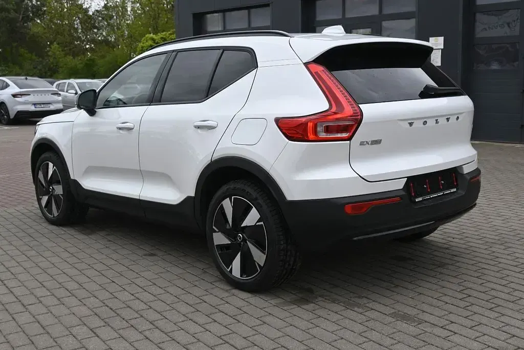 Używany Volvo EX40 185 kW (252 KM) 2025 Biały SUV