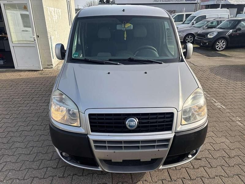 Gebraucht Fiat Doblò Dynamic 77 PS (56 kW) 2006 Grau electro/steel/palladio Van / Kleinbus