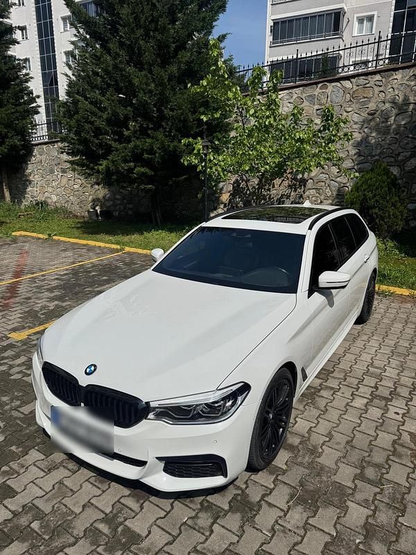 Gebraucht BMW 520 M Sport 190 PS (139 kW) 2018 Weiß Kombi