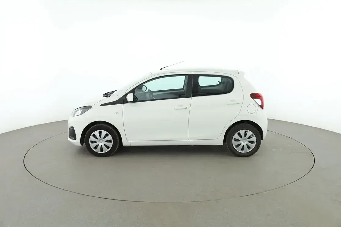 Gebraucht Peugeot 108 Active 69 PS (50 kW) 2017 Weiß Limousine