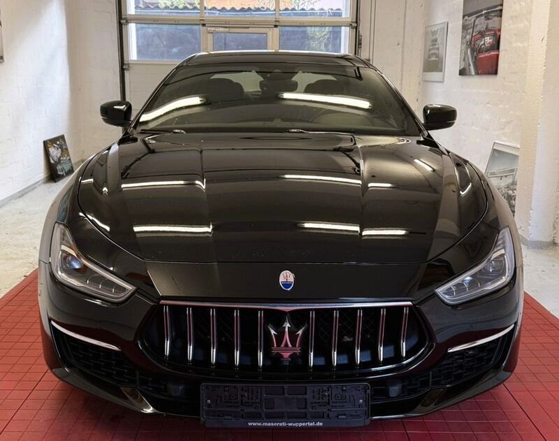 Gebraucht Maserati Ghibli GranLusso 349 PS (256 kW) 2021 Schwarz Coupé