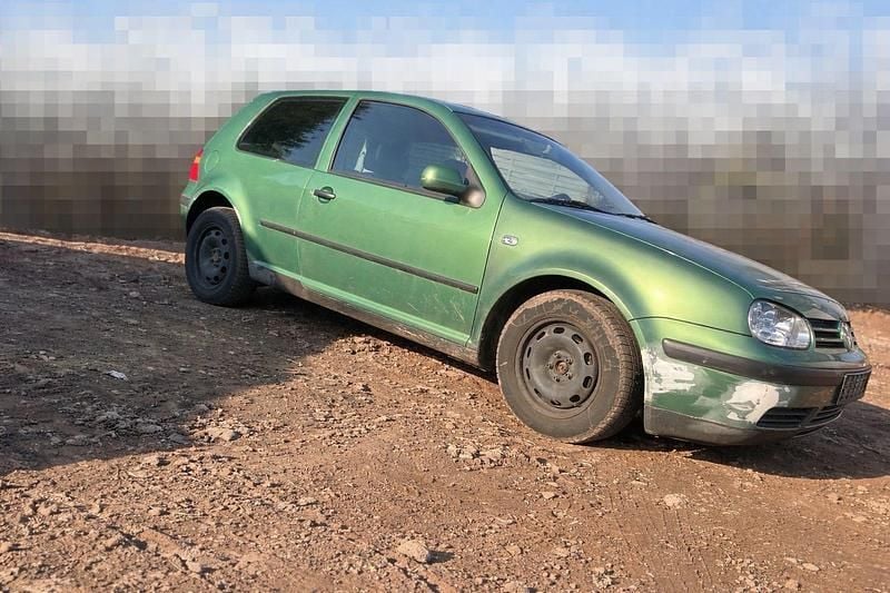 Gebraucht VW Golf IV 75 PS (55 kW) 2002 Grün Kleinwagen