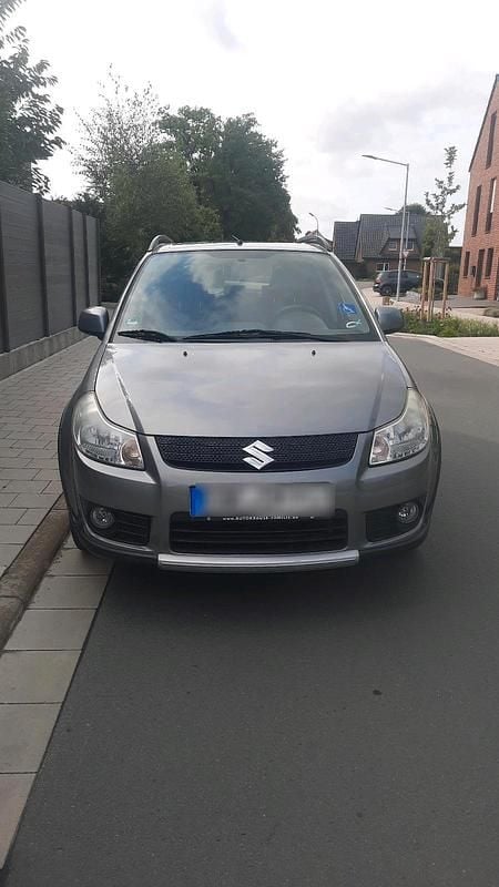 Grau Gebraucht 2007 Suzuki SX4 SUV | 2.700 € (Superpreis) - Bild 1/4