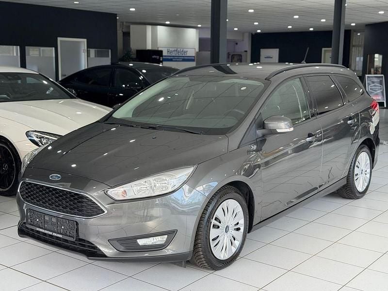 Grau Gebraucht 2018 Ford Focus Business Edition Limousine | 9.990 € (Guter Preis) - Bild 1/4