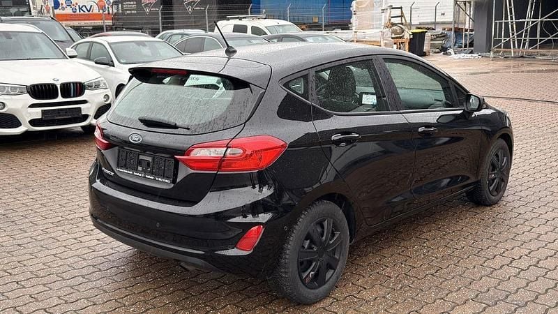 Gebraucht Ford Fiesta Cool & Connect 101 PS (74 kW) 2018 Schwarz Kleinwagen