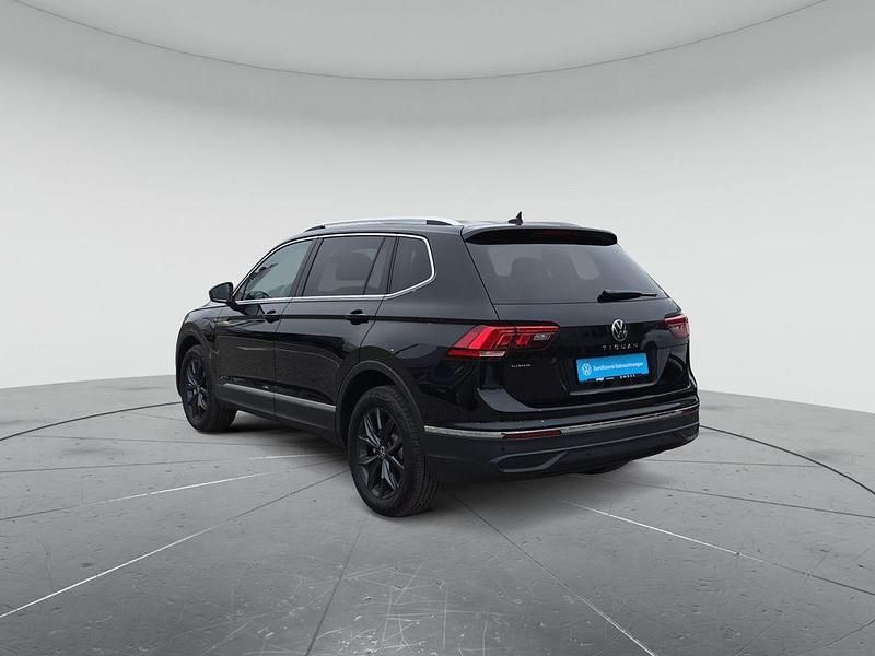 Neu VW Tiguan Allspace Life 150 PS (110 kW) 2025 Deep black perleffekt SUV