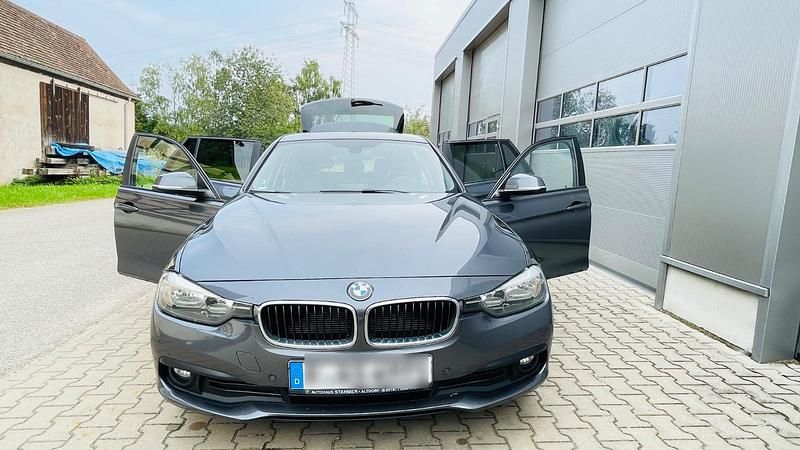 Grau Gebraucht 2016 BMW 318 Kombi | 11.000 € (Fairer Preis) - Bild 1/4