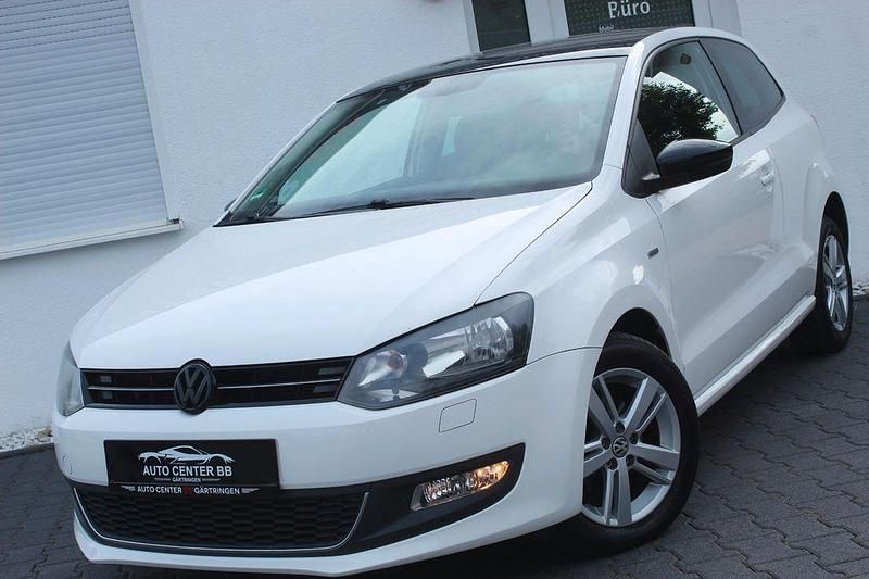 Weiß Gebraucht 2012 VW Polo Match Limousine | 5.500 € (Guter Preis) - Bild 1/4