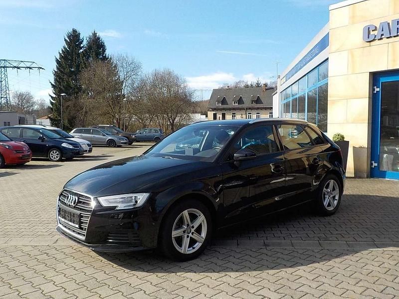 Second-hand Audi A3 116 CP (85 kW) 2016 Negru Hatchback