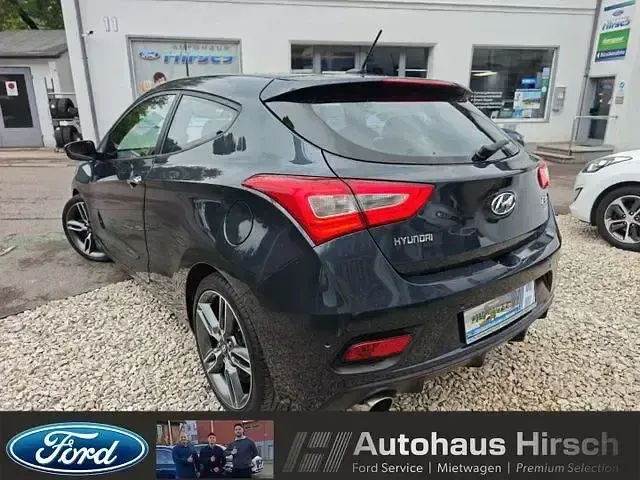 Gebraucht Hyundai i30 Turbo 186 PS (136 kW) 2015 Jet black / met Coupé