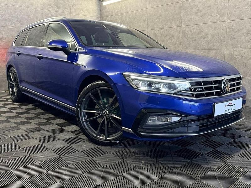 Gebraucht VW Passat Elegance 200 PS (147 kW) 2021 Blau Kombi