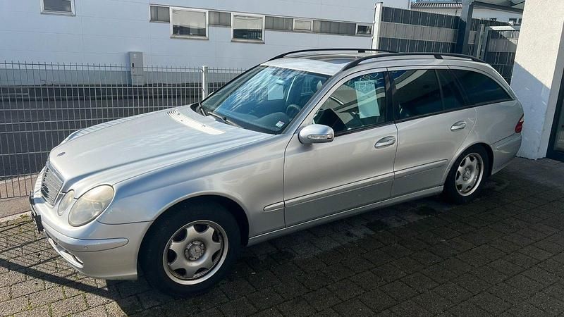Gebraucht Mercedes E200 Elegance 163 PS (119 kW) 2006 Silber Kombi