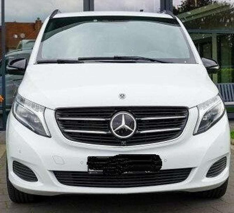 Weiß Gebraucht 2019 Mercedes V250 Van / Kleinbus | 45.950 € (Guter Preis) - Bild 1/4