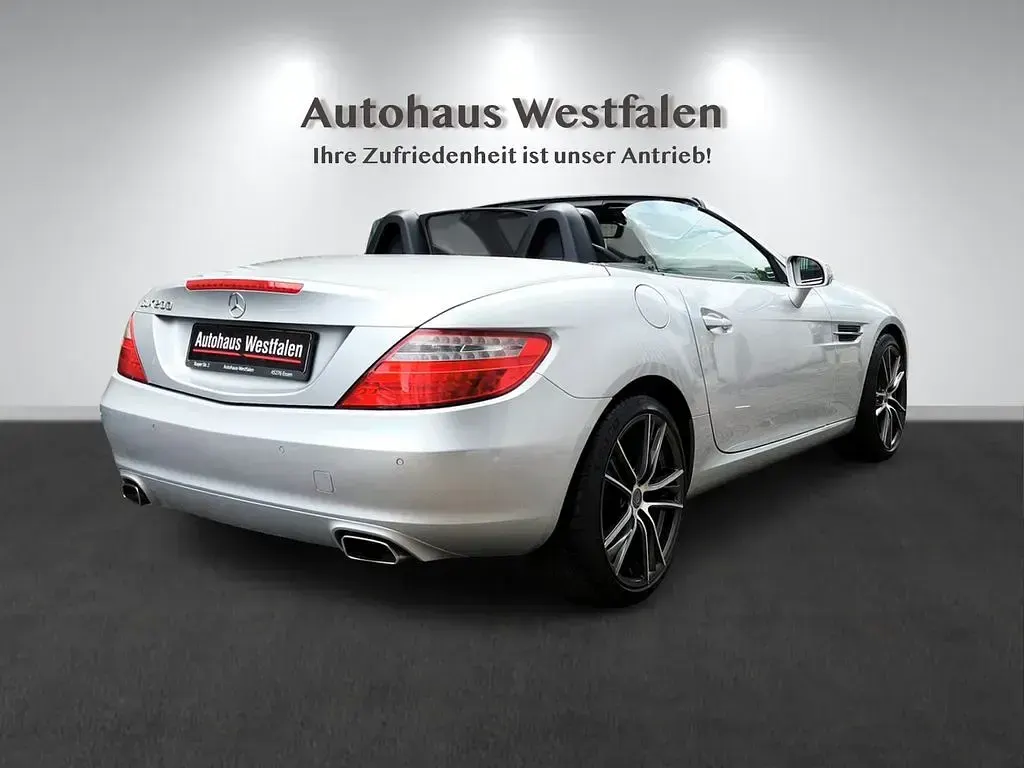 Gebraucht Mercedes SLK200 184 PS (135 kW) 2011 Silber Cabrio