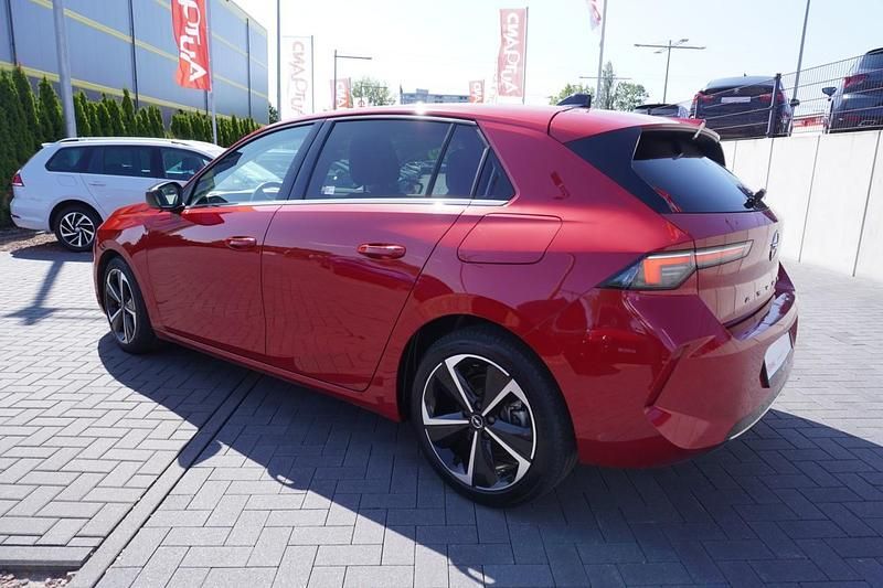 Gebraucht Opel Astra 179 PS (131 kW) 2023 Rot Limousine