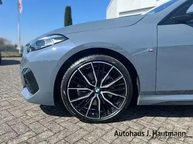 Gebraucht BMW 220 M Sport 190 PS (139 kW) 2023 Grau Coupé