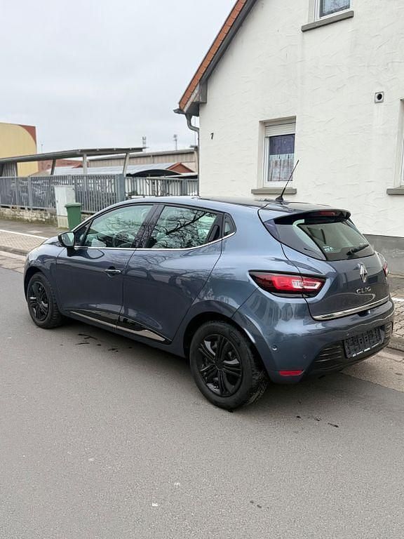 Gebraucht Renault Clio IV Intens 118 PS (86 kW) 2016 Grau Limousine