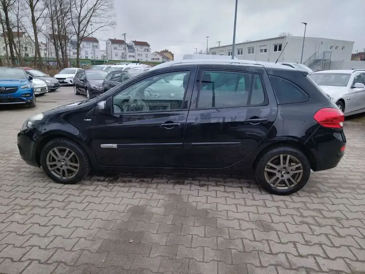 Gebraucht Renault Clio GrandTour Night&Day 103 PS (75 kW) 2012 Schwarz Kombi