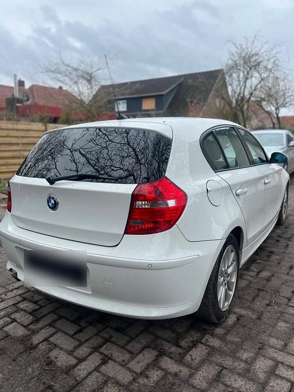 Gebraucht BMW 118 129 PS (94 kW) 2007 Weiß Kleinwagen