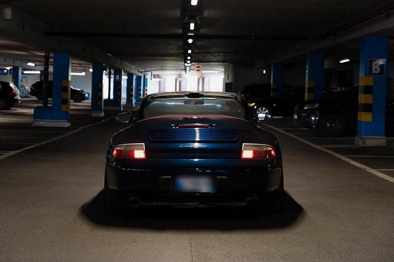 Gebraucht Porsche 996 300 PS (220 kW) 2000 Blau Cabrio