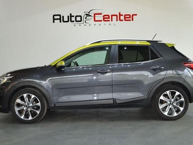 Gebraucht Kia Stonic Spirit 120 PS (88 kW) 2017 Grau SUV