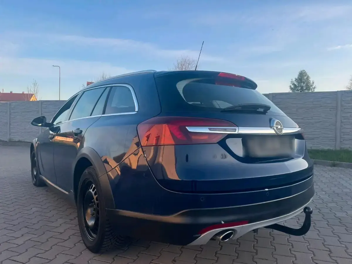Usata Opel Insignia 165 CV (121 kW) 2014 Blu Station wagon