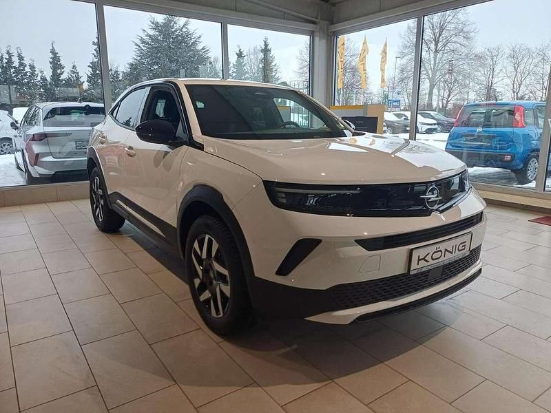 Neu Opel Mokka Edition 131 PS (96 kW) 2025 Arktis weiß (uni) SUV